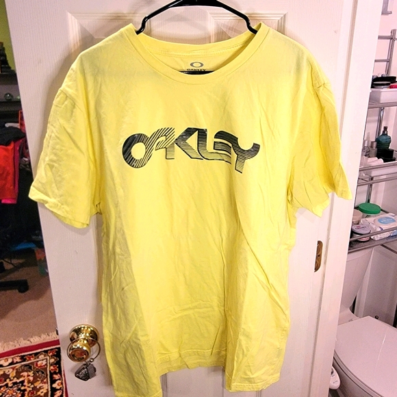 oakley clothes